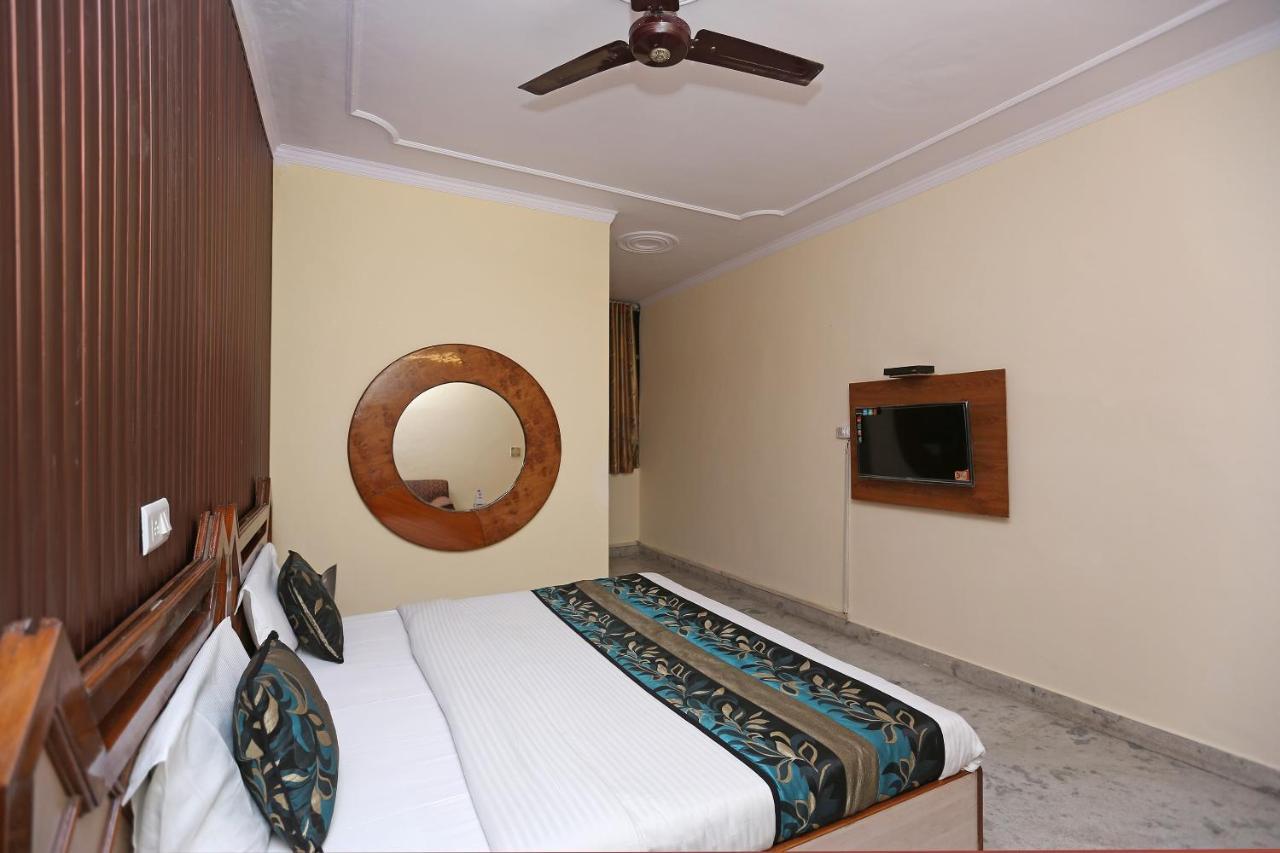 Oyo Flagship 9554 Hotel Grand Plaza Faridabad Dış mekan fotoğraf