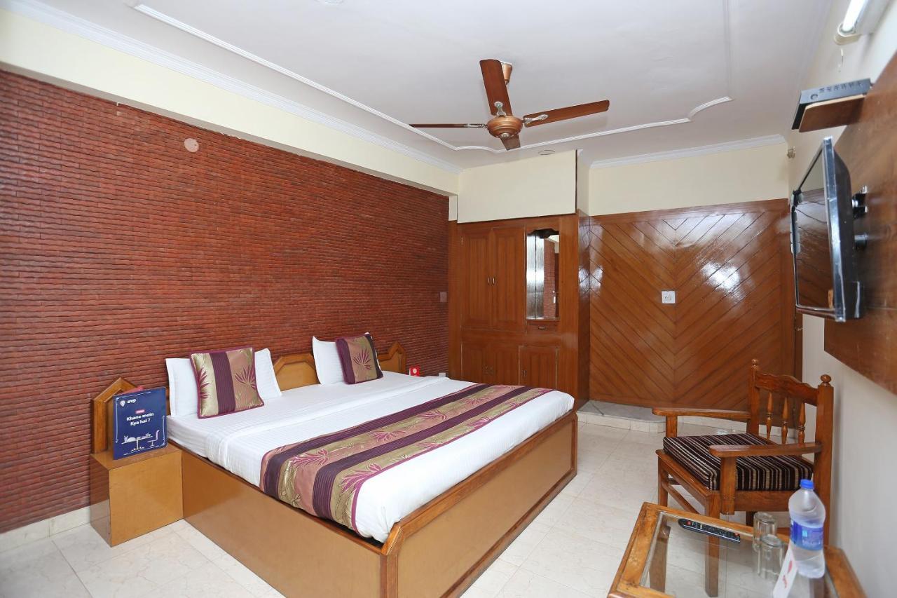 Oyo Flagship 9554 Hotel Grand Plaza Faridabad Dış mekan fotoğraf