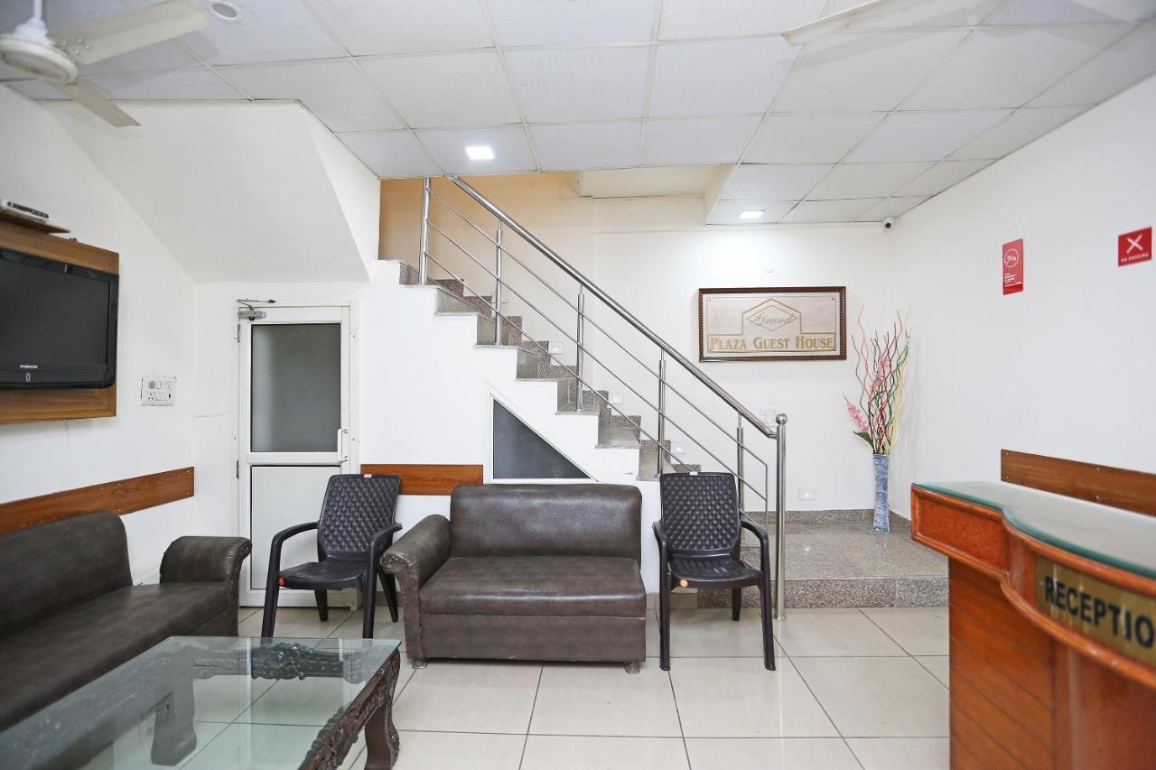 Oyo Flagship 9554 Hotel Grand Plaza Faridabad Dış mekan fotoğraf